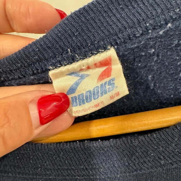 VINTAGE Brooks‎ Athletic  Wear Crewneck Sweatshirt - Size M - Picture 2 of 4